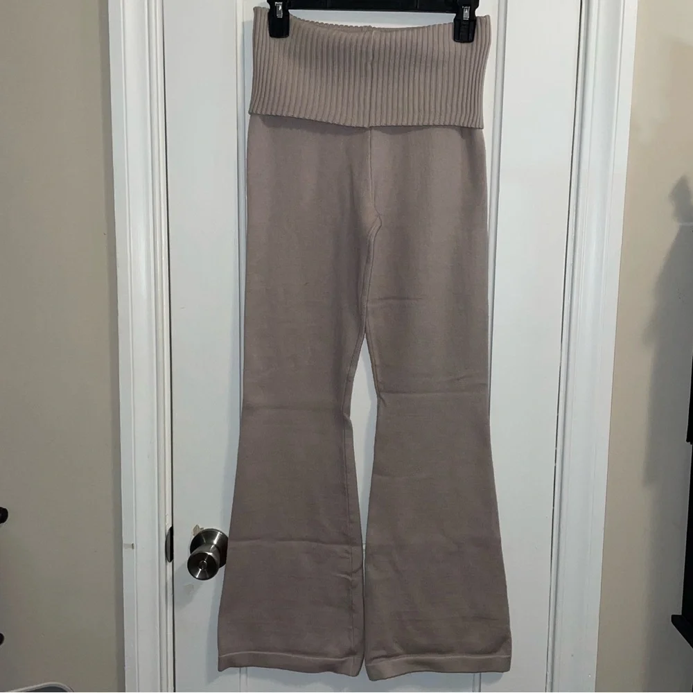 SHEIN Cream Boot Cut Fold Over Flare Knit Pants, Excellent Condition - Picture 4 of 8